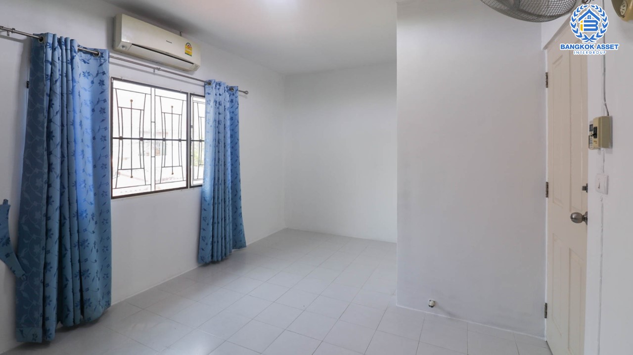 ทาวน์เฮ้าส์มือสองย่านนทบุรี ม.พฤกษา 45 บางใหญ่-กาญจนาภิเษก เนื้อที่ 16 ตร.ว. ฟังก์ชัน 3 ห้องนอน 2 ห้องน้ำ บ้านสวย พร้อมอยู่ บนทำเลที่เดินทางสะดวก ใกล้รถไฟฟ้าสายสีม่วง "สถานีคลองบางไผ่" และเซ็นทรัลเวสต์เกต...